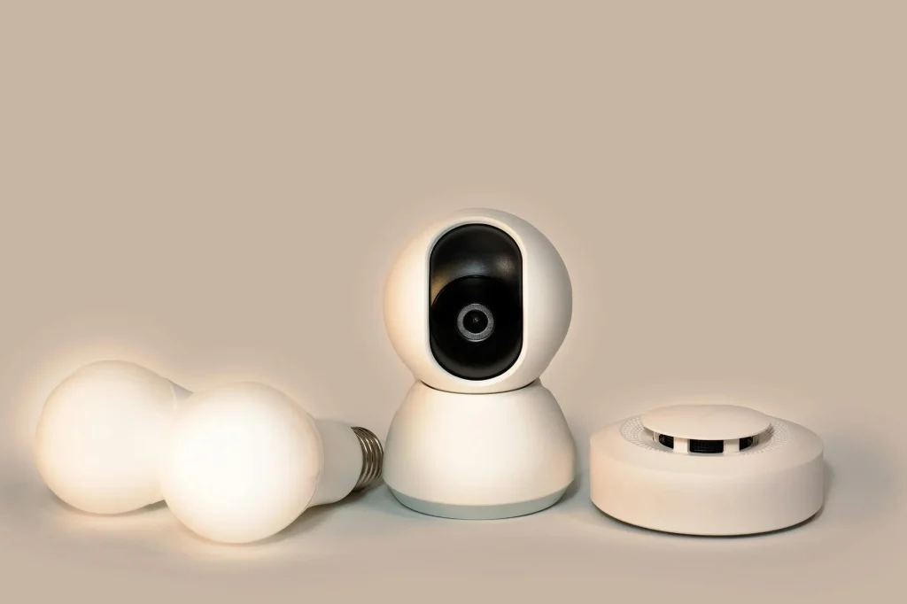 harga cctv mini yang bisa dipantau lewat hp semua merk
