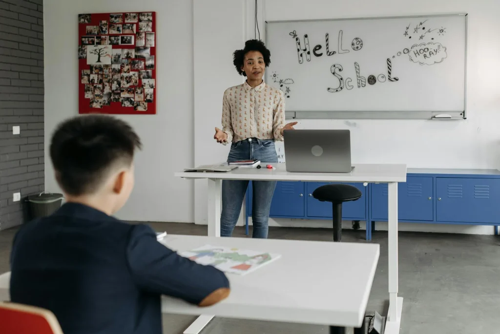 interactive flat panel pekalongan untuk media belajar modern