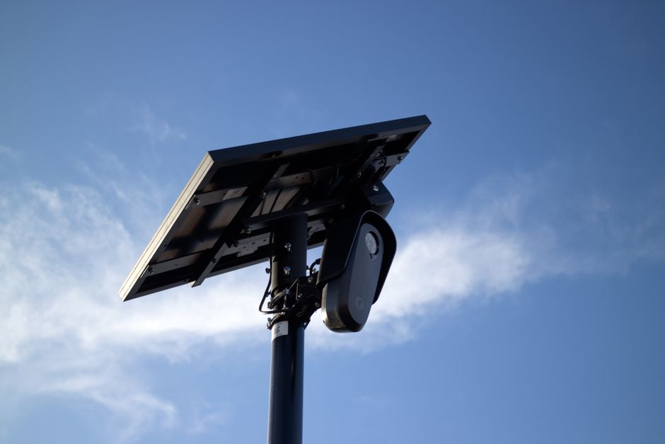 CCTV solar panel kondisi mendung