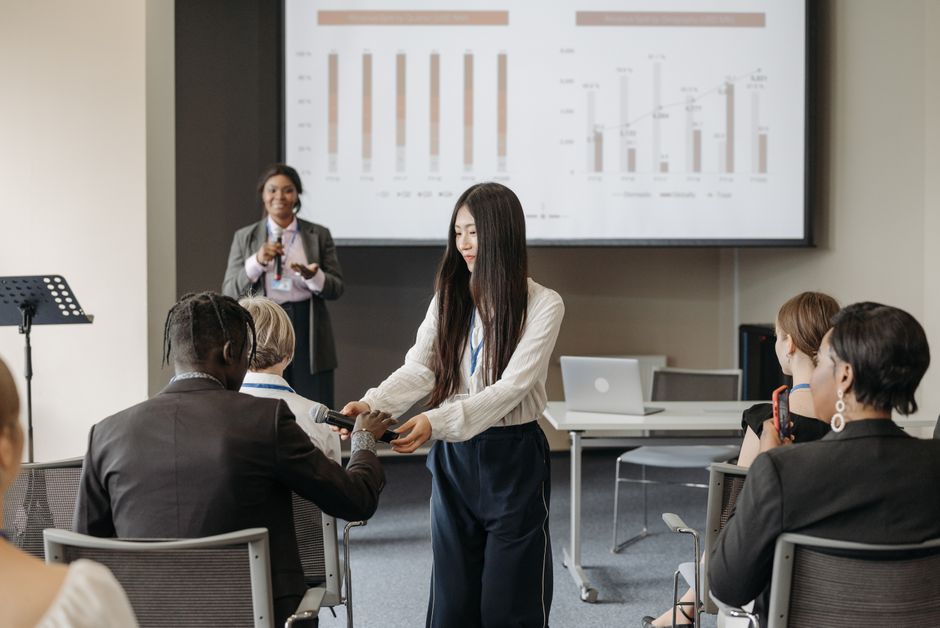 Interactive Flat Panel Kulon Progo untuk Ruang Kelas dan Meeting Room
