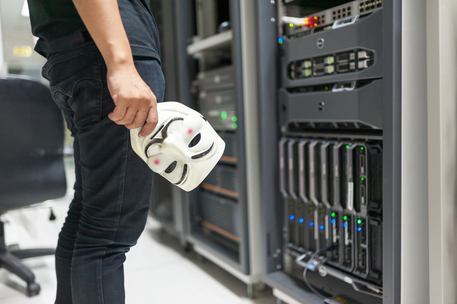 CCTV untuk keamanan fisik data center