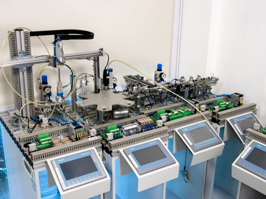 Interactive Flat Panel Manufacturing