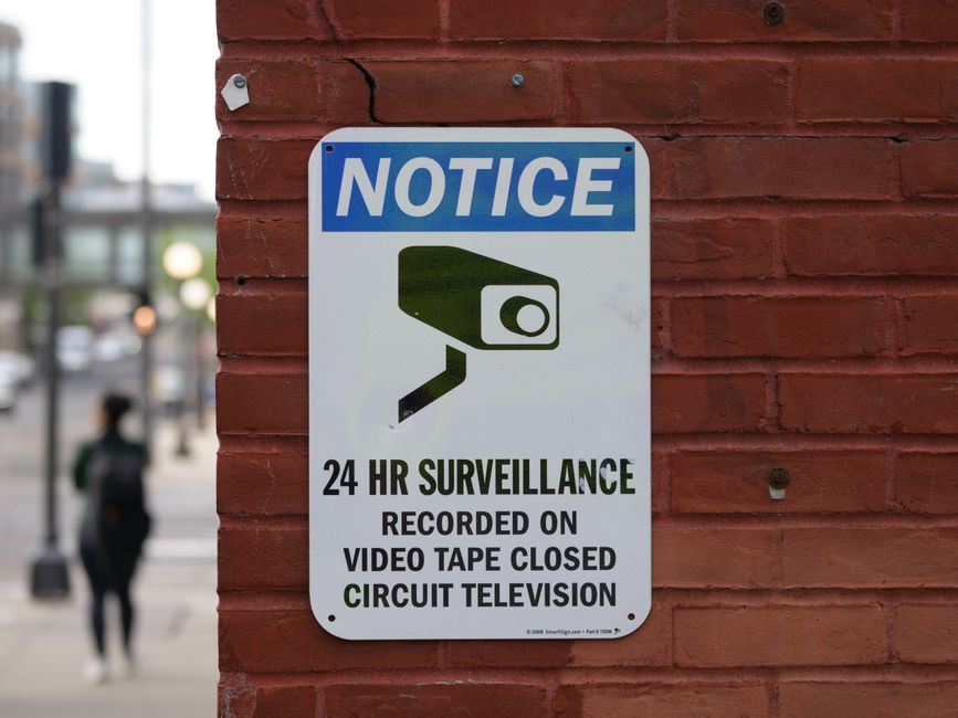 CCTV data center sesuai standar ISO 27001