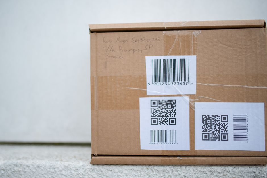 Intelligent Package Tracking