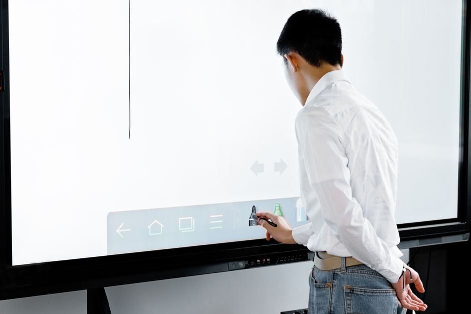 Smart Board vs Interactive Flat Panel